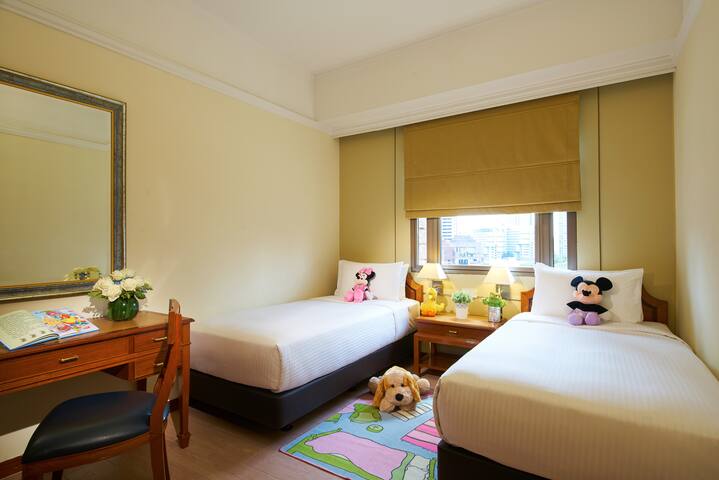 Comfy 2BR Apartment in the Heart of Orchard Road gallery image 3