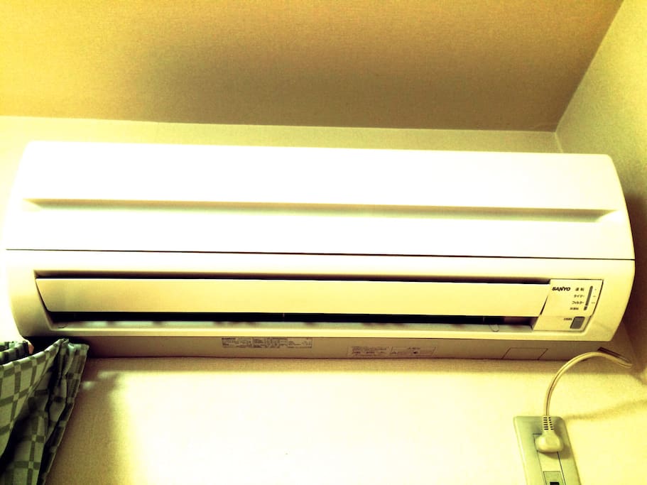A high quality air conditioner is prepared.