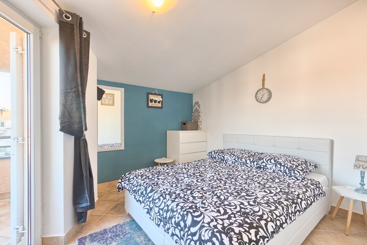 חדר שינה עם 160*200 מיטות