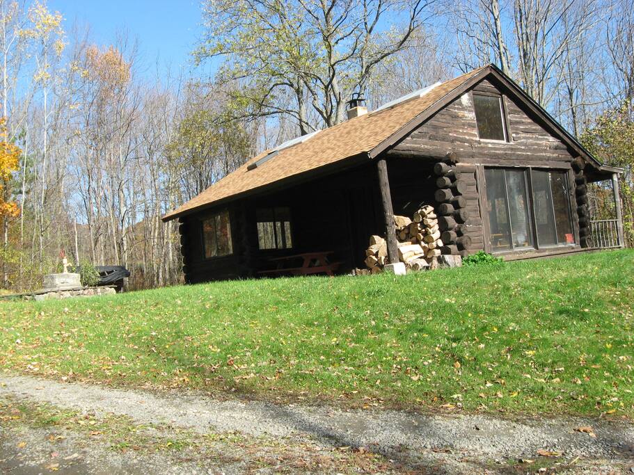 Round Top Retreat, Rustic Cabin Cabins for Rent in Richford, New York