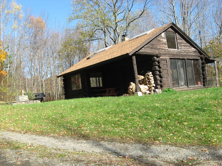 Round Top Retreat, Rustic Cabin Cabins for Rent in Richford, New York