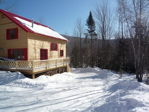 Beautiful Chalet minutes to Jay Peak Resort