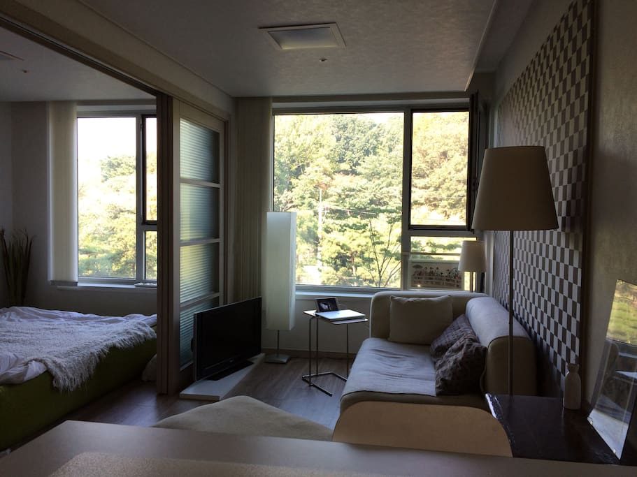 Peacefull location with open-green view in the hearth of Gangnam.