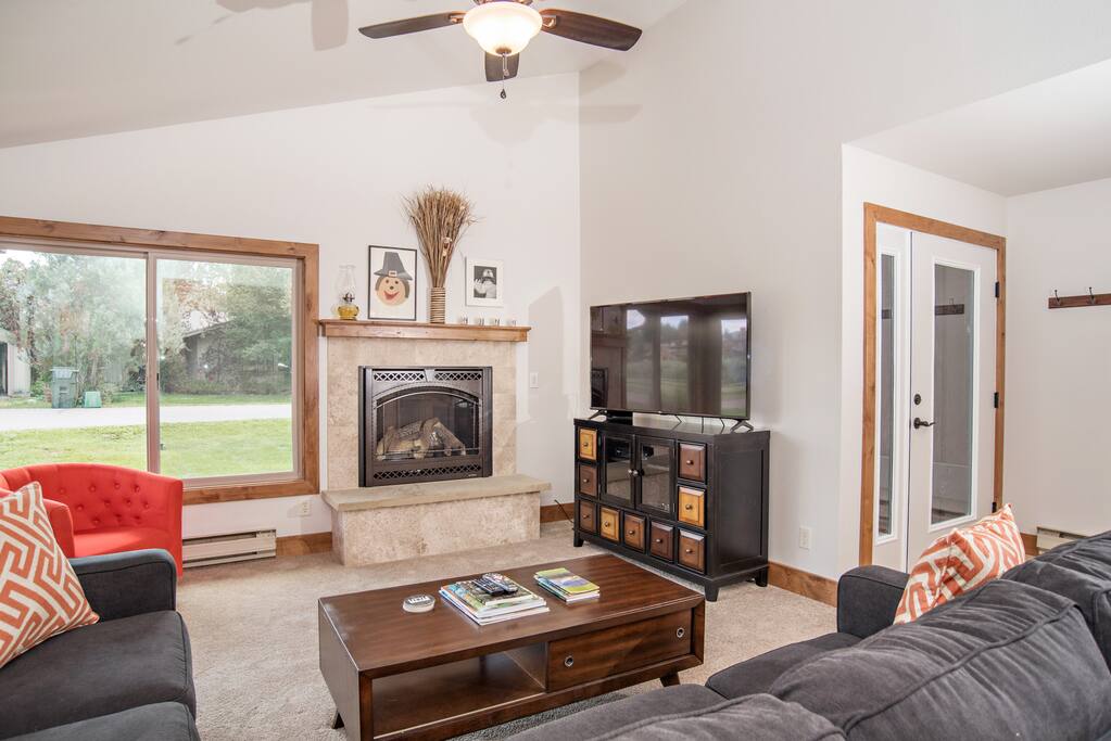 Living room with gas fireplace