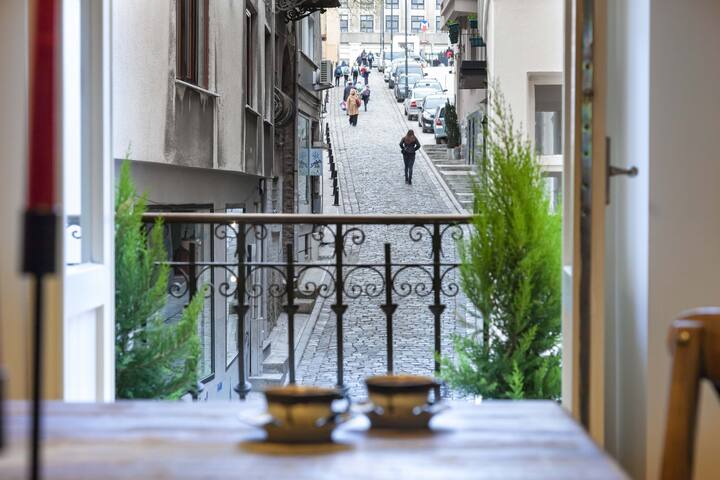 Urban Blue – 2BR – 1,5 BA – Galata gallery image 4