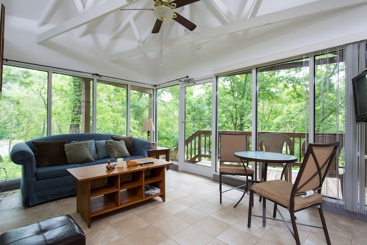 Riverfront Cabin for Outdoor Lovers!