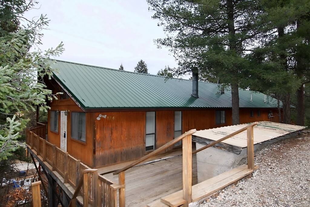Mountain Retreat Cabin - Cozy Cabins Real Estate, LLC