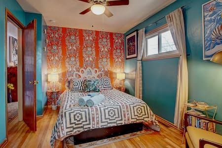 Eco/Art Home with Earthship Sunroom