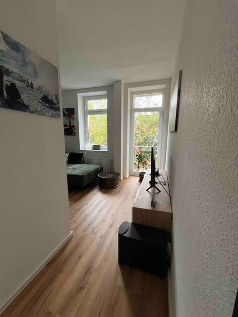 Top performing Airbnb: Plagwitz apartment directly on the canal in Plagwitz