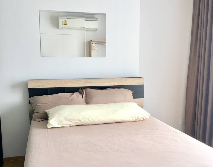 Queen size bed