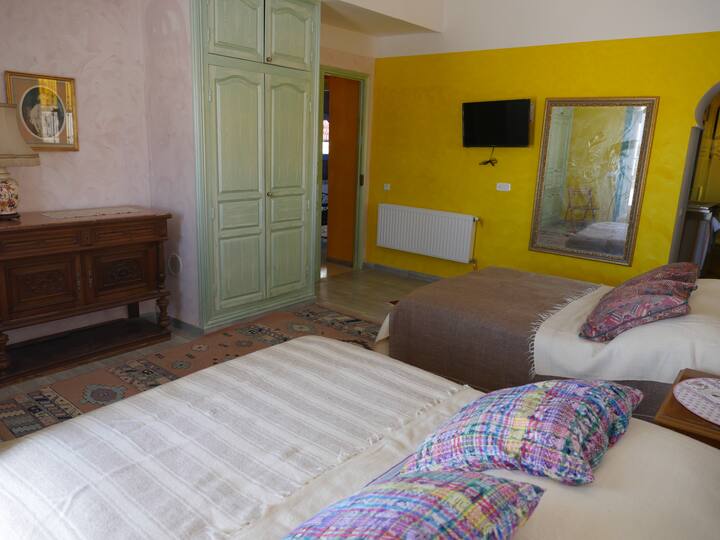 Chambre 2 : 2 lits double