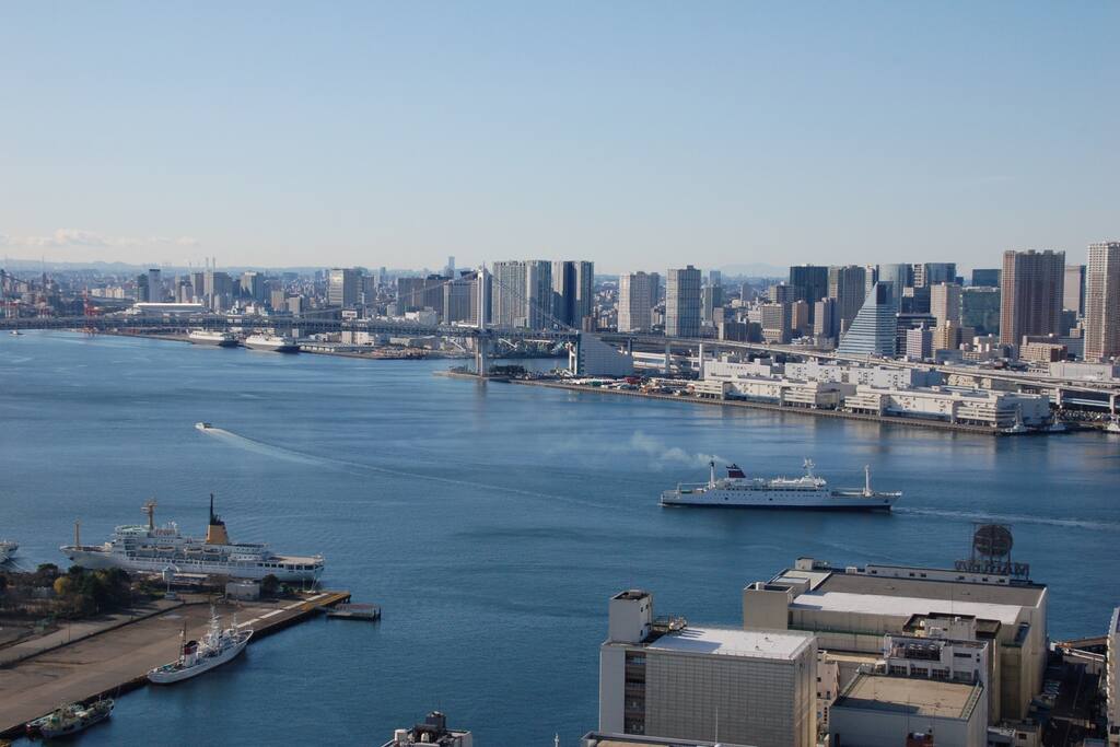 勝どき駅徒步5 分,敷地東京湾側(南側)、
落地窗望去可观彩虹大桥夜景~
