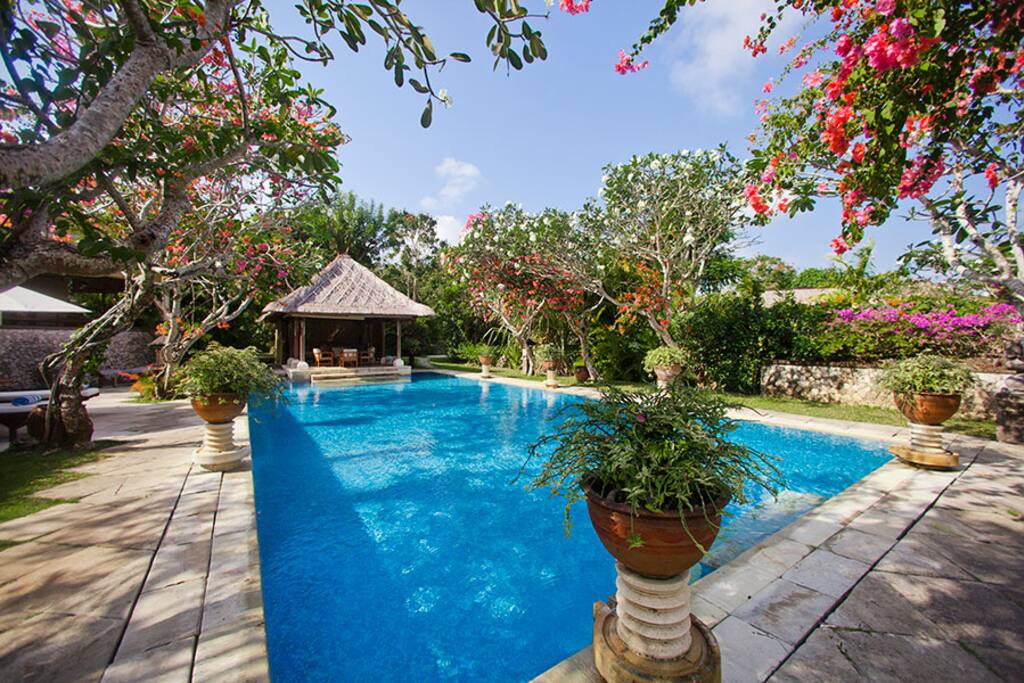 Garden villa pool