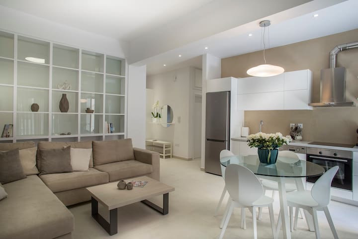 Acropolis Museum – Modern Living [I]