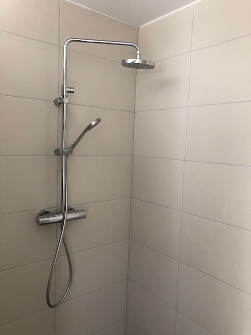 Dusche im ersten Stock