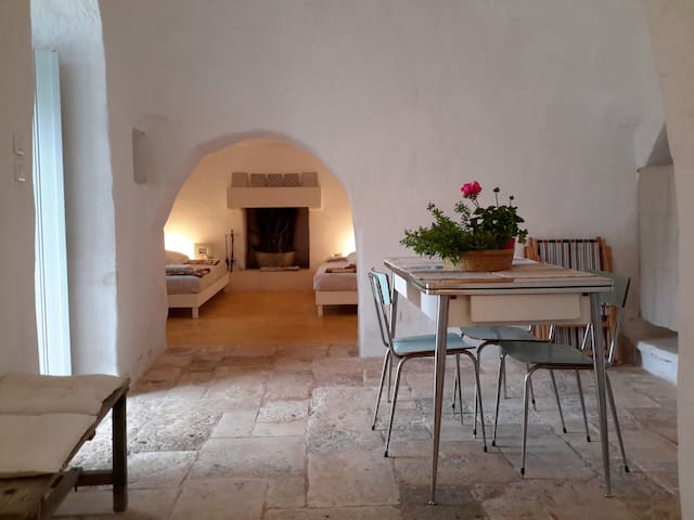 Trullo della corte gallery image 4