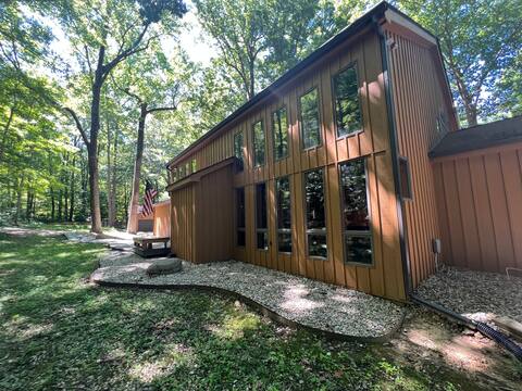Classic Lakefront Retreat on Raccoon Lake