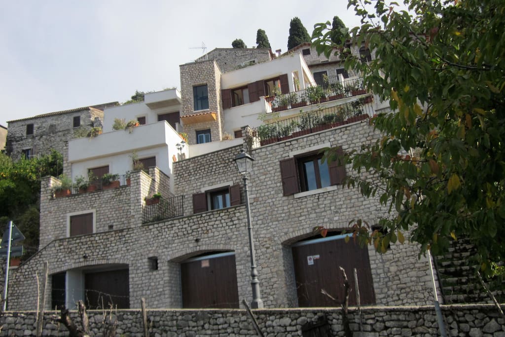 Apartments in Medieval Court, pool - Apartments for Rent ...