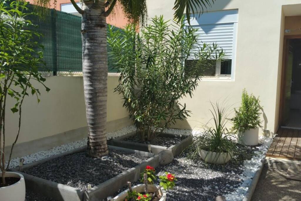 Jardin de l'entrée