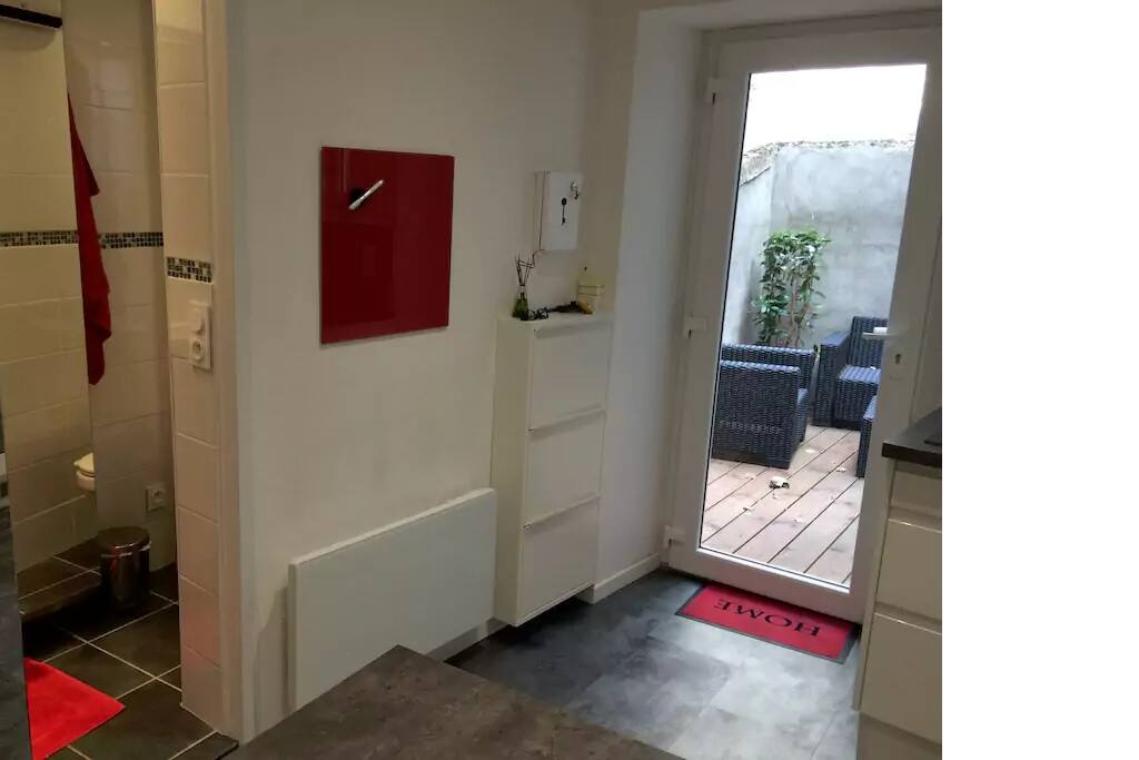 Porte d'entrée depuis la terrasse