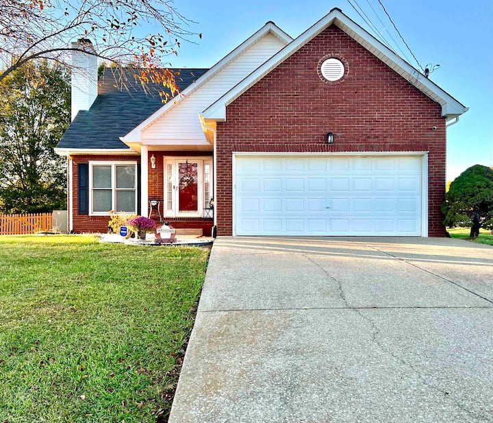 The Gathering at Gracelawn Houses for Rent in Clarksville, Tennessee