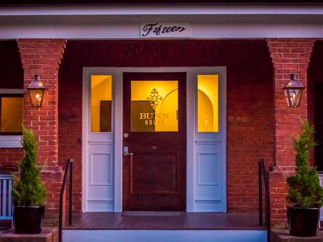 Luxury Manison 2 blocks from DWNTN Asheville gallery image 2