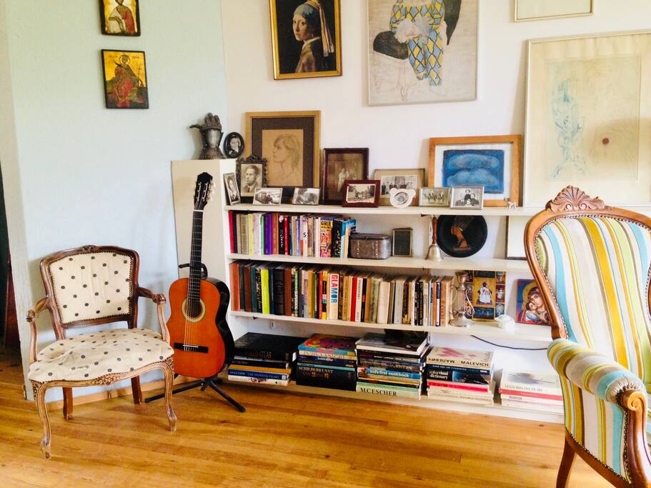 Livingroom bookcorner
