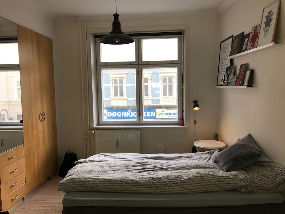 Bed room 1