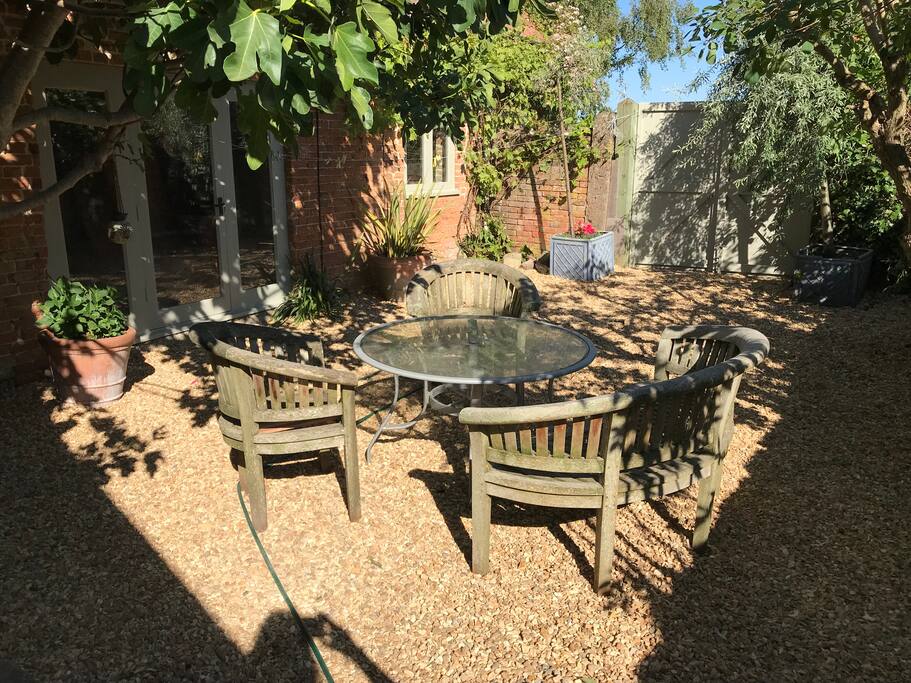 Alfresco Dining