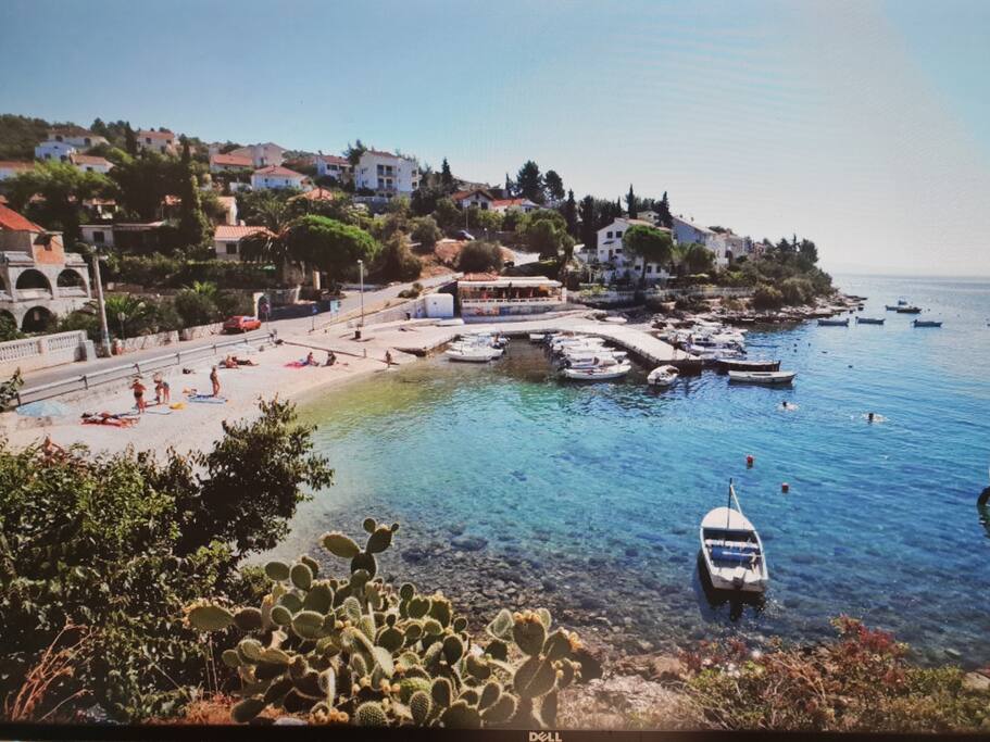 Strand vor dem Haus