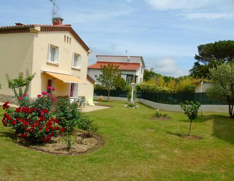 A small house in the heart of Prades