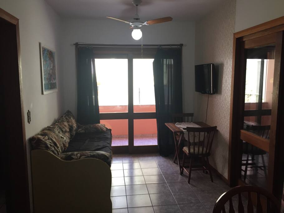 Sala de estar e jantar.