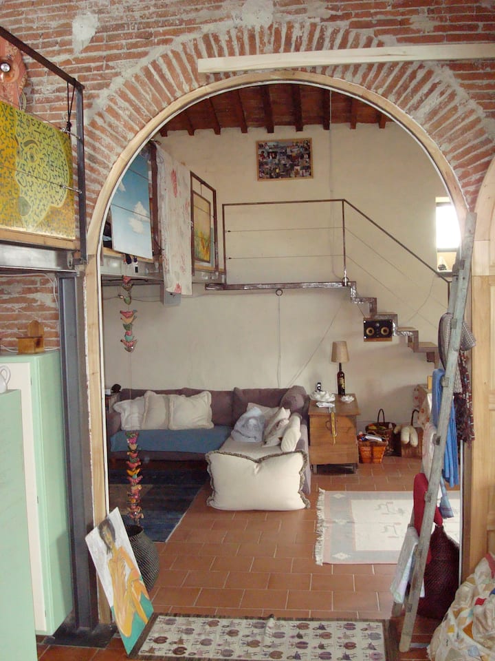 Tower Penthouse In Small Castle Near Florence - Italien