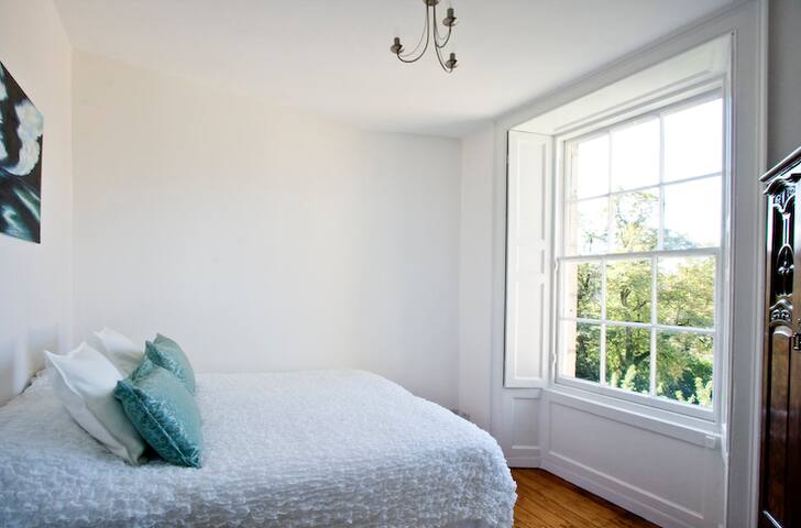 City centre grandeur gallery image 3