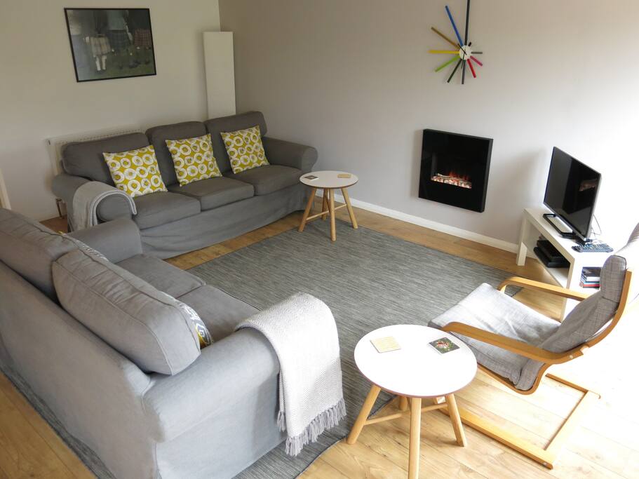Spacious Lounge