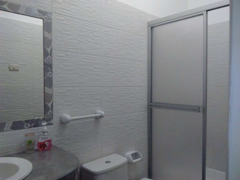 Baño.privado.de.la.habitacion.