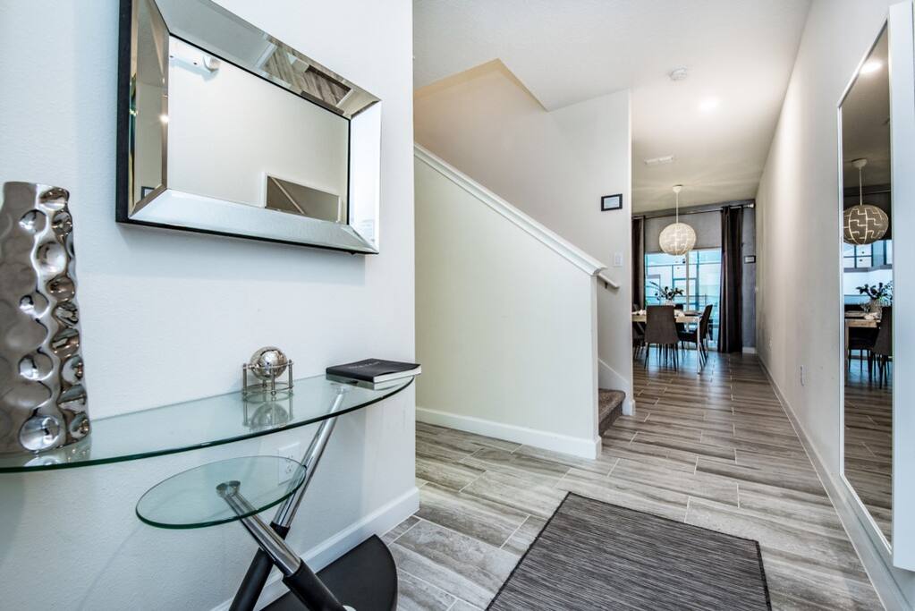 1590MoonValleyDr-4
