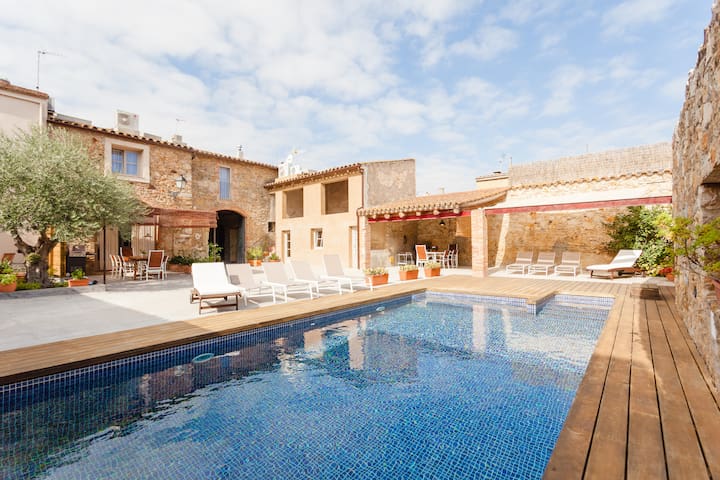 Lovely Apartment Marieta with Swimming Pool Pals