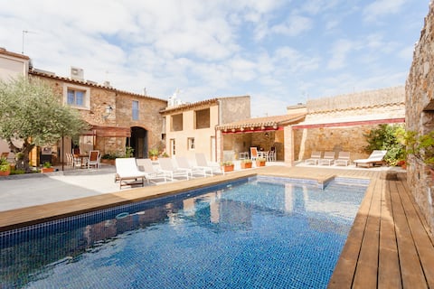 Lovely "Apartment Marieta" with swimming pool in Pals