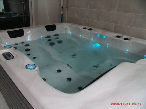 Charming furnished with hot tub
