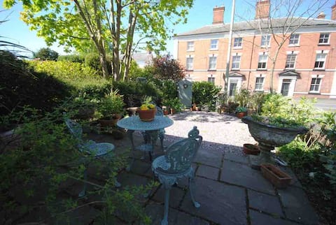 Stunning Town House in the heart of Shropshire
