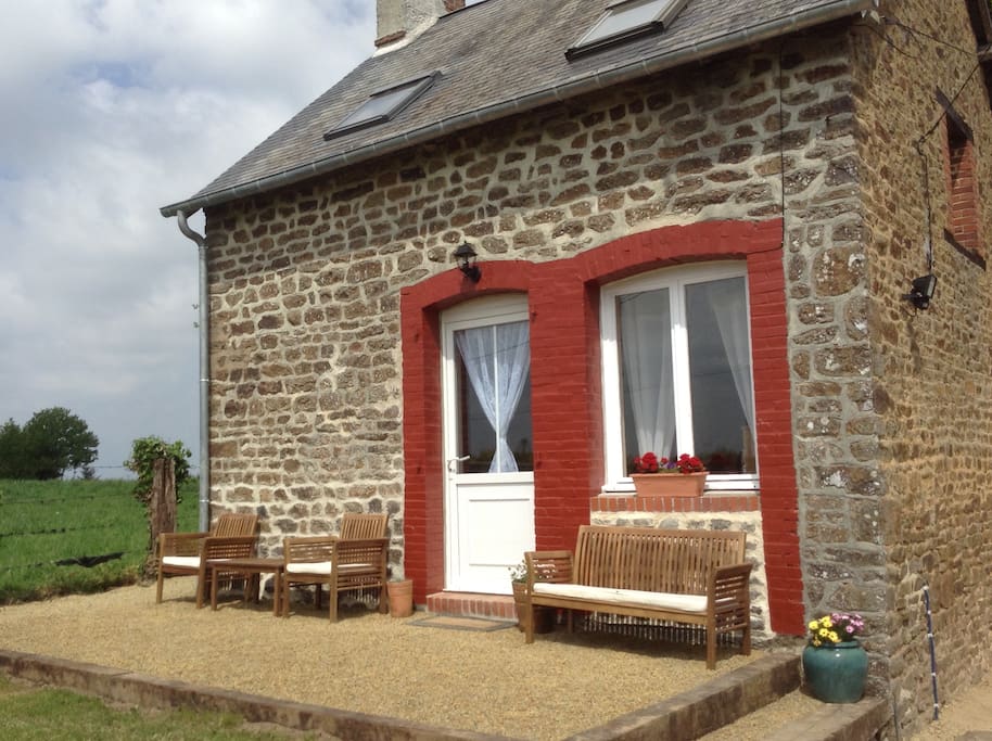 Cosy 3 bedroom cottage with hot tub