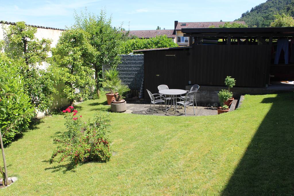 Garten des Hauses zur Nutzung für alle Gäste