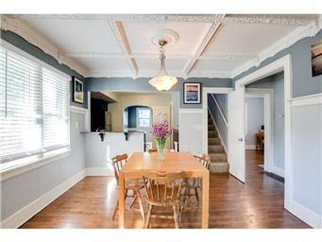 Available rooms, Great location - Minnehaha Creek