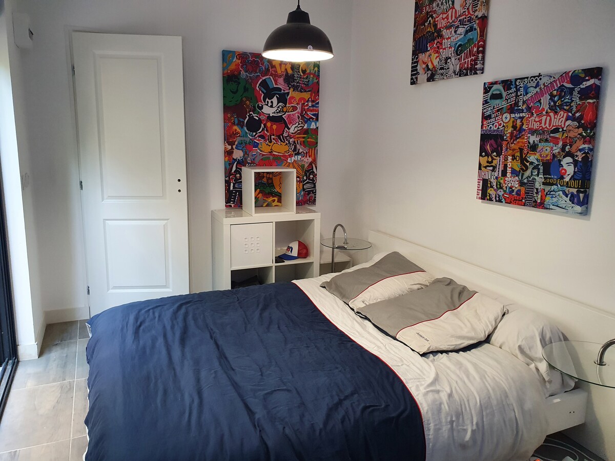 ห้องที่อยู่ติดกันด้านหลังสวน