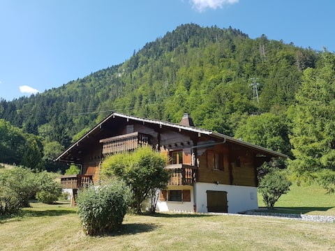 Large Chalet between Lake Geneva and Portes du Soleil