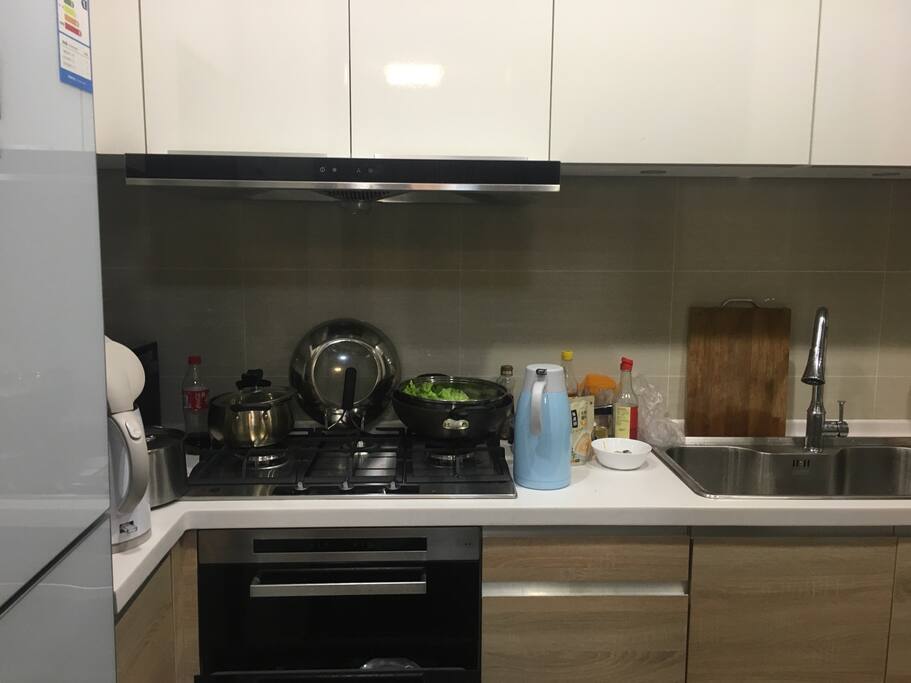 厨房用具一应俱全