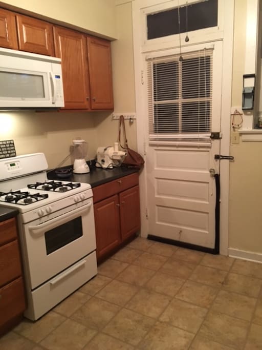 Full kitchen.. complete access