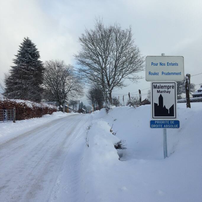 Entrée du village en hiver