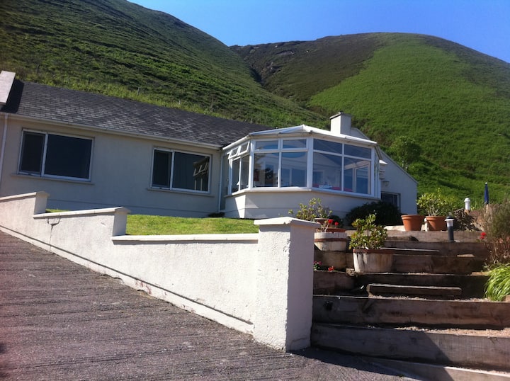 Stunning Rossbeigh Beach House Bungalows for Rent in Glenbeigh, Kerry